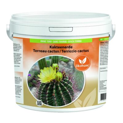 Kakteenerde im Eimer (1)